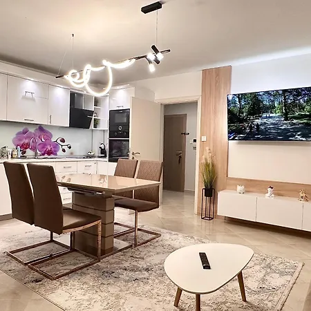 Irina Apartment *
